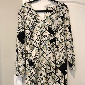 Long sleeve patterned shift dress